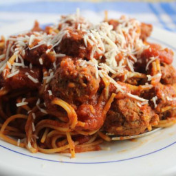 Cook Spaghetti and Meatballs Completely in the Slow Cooker!