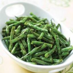 Cook's Illustrated's Sauteed Green Beans with Garlic and Herbs Reci