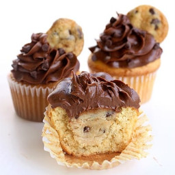 cookie-dough-stuffed-cupcakes-28b95e-c96658ae1c2f3f020e359b76.jpg