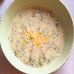 Copycat broccoli cheddar panera soup made with instant pot