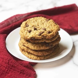 Copycat Potbelly Oatmeal Chocolate Chip Cookies {easy, no chill recipe}