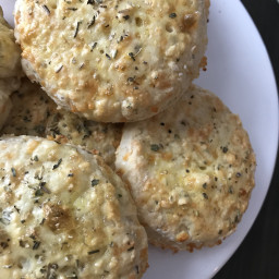 Copycat Red Lobster Cheesy Biscuits