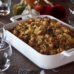 Cornbread Dressing with Sausage, Apples and Mushrooms