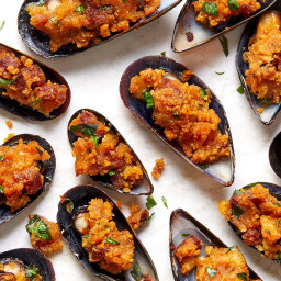 Cornbread-Stuffed Mussels