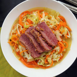 corned-beef-with-spiralized-carrots-cabbage-1664802.jpg