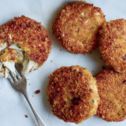 Crab Cakes with Smoky Onion Remoulade