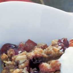 cranberry-apple-crisp-with-oatmeal-streusel-topping-1793600.jpg