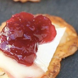 Cranberry-Brie Holiday Bites