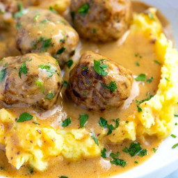 Crave-Worthy Swedish Meatballs Recipe