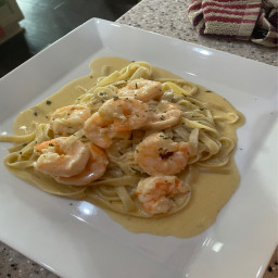 crawfish-and-seafood-pasta-with-cream-3b08d1a2cb1997d8f5e8deb0.jpg