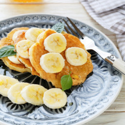 Crazy Healthy Cinnamon Banana Pancakes
