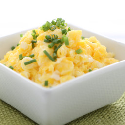Cream Cheese And Chive Scrambled Eggs