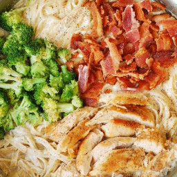 Creamy Broccoli, Chicken, and Bacon Pasta Recipe