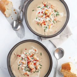 Creamy Cauliflower and Crawfish Soup