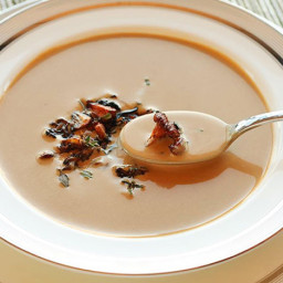 creamy-chanterelle-mushroom-soup-1350916.jpg