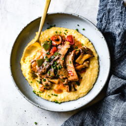 Creamy Cheese Grits and Mushrooms