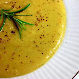 Creamy Chickpea and Rosemary Soup