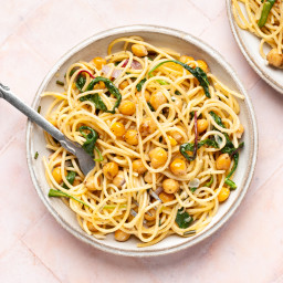 Creamy Chickpea Pasta (with spinach and rosemary)