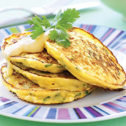 Creamy corn cakes with curry mayo