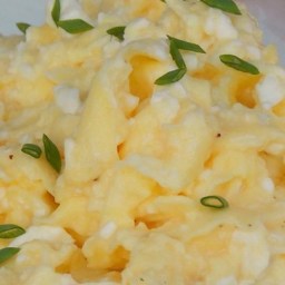 creamy-cottage-cheese-scrambled-eggs-1361645.jpg
