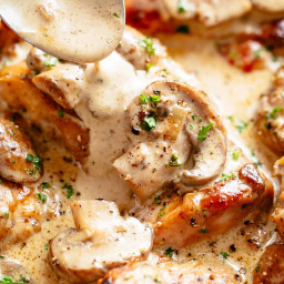 Creamy Garlic Mushroom Chicken Thighs