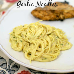 Creamy Garlic Noodles {Homemade Pasta Roni}
