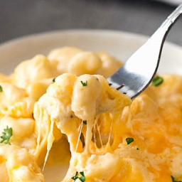 Creamy Homemade Baked Mac and Cheese