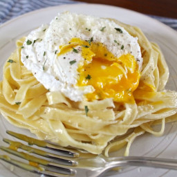 Creamy Parmesan Pasta with a Poached Egg
