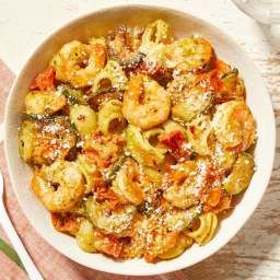 Creamy Pesto Shrimp & Pasta with Tomatoes & Zucchini