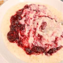 Creamy Porridge with Mixed Berry Compote