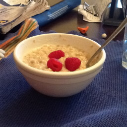 creamy-raspberry-oatmeal.jpg