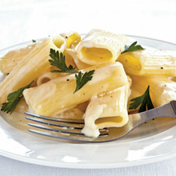 Creamy Rigatoni with Gruyère and Brie