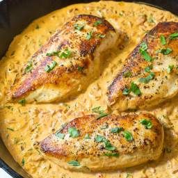 Creamy Roasted Red Pepper Chicken Skillet