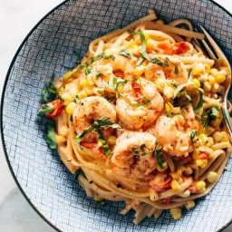 creamy-shrimp-pasta-with-corn-and-tomatoes-2734196.jpg