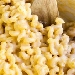 Creamy slow cooker mac and cheese