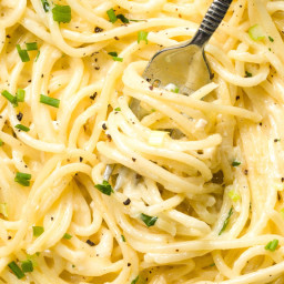Creamy Three-Cheese Spaghetti