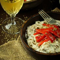 Creamy White Wine Sauce with Peppers and Pasta