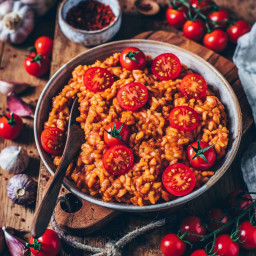 Cremiges veganes Tomaten-Risotto