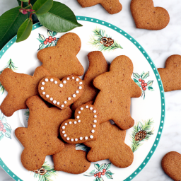Crisp Vegan Gingerbread Cookies