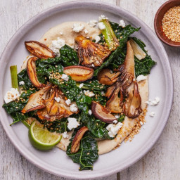 crispy-mushrooms-with-creamy-white-beans-and-kale-2474041.jpg
