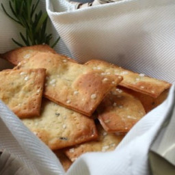 Crispy Rosemary Sea Salt Flatbread Crackers Recipe