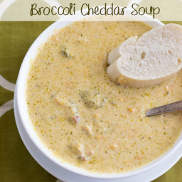 Crock Pot Broccoli Cheddar Soup