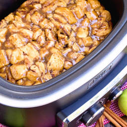 Crock Pot Caramel Apple Rolls Recipe