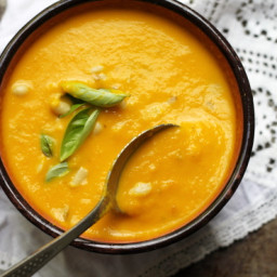 Crock Pot Carrot Soup With Honey and Nutmeg