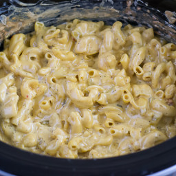 Crock Pot Spicy Macaroni and Cheese