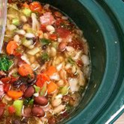 Crock-Pot Tuscan Bean Soup Recipe