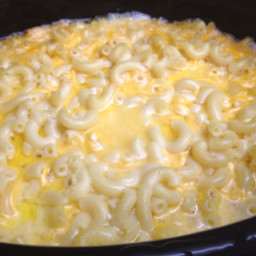 Crockpot Baked Macaroni 'N Cheese