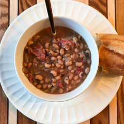 Crockpot Black Eyed Pea Soup with Ham and Cabbage