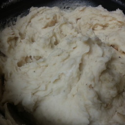 crockpot-garlic-mashed-potatoes.jpg