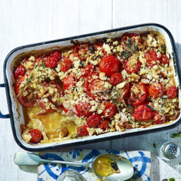 Crunchy baked tomato and onion gratin